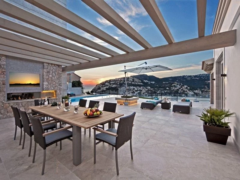 18outdoor-dining-area1