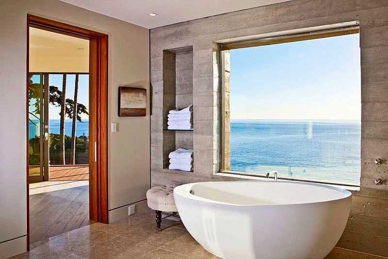 2Industrial-style-bathroom-of-LA-home-with-ocean-view