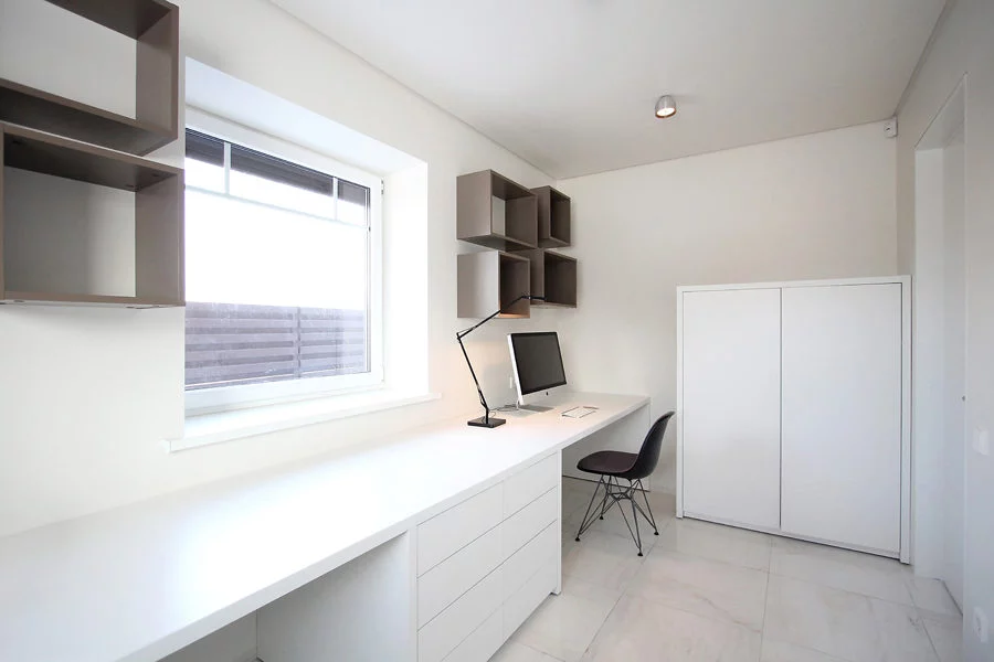 minimalist-home-workspace