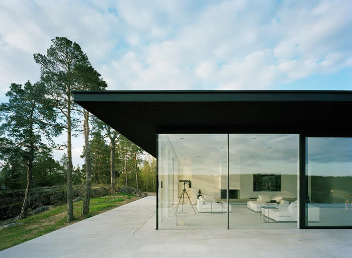 Modern-Lake-House-Exterior-3