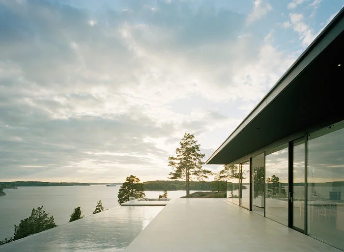 Modern-Lake-House-Exterior-4