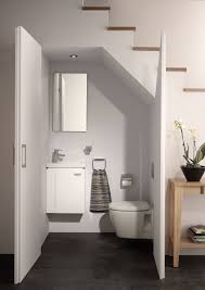 Mẫu thiết kế nhà vệ sinh đẹp mắt dưới gầm cầu thang