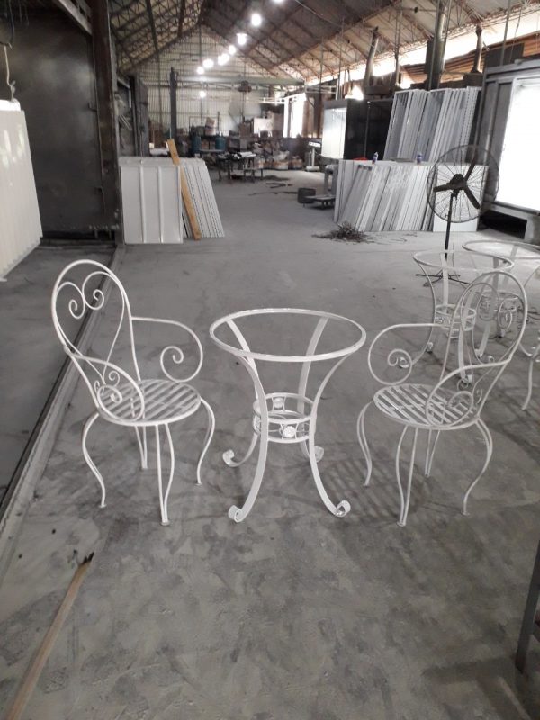 mẫu bàn ghế sân vườn bằng sắt nghệ thuật